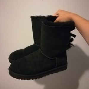 Ribbon back UGGs